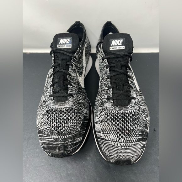 Nike Flyknit Racer Oreo 2.0 Size 12 526628-012 RARE VINTAGE EXCELLENT! - Picture 2 of 8